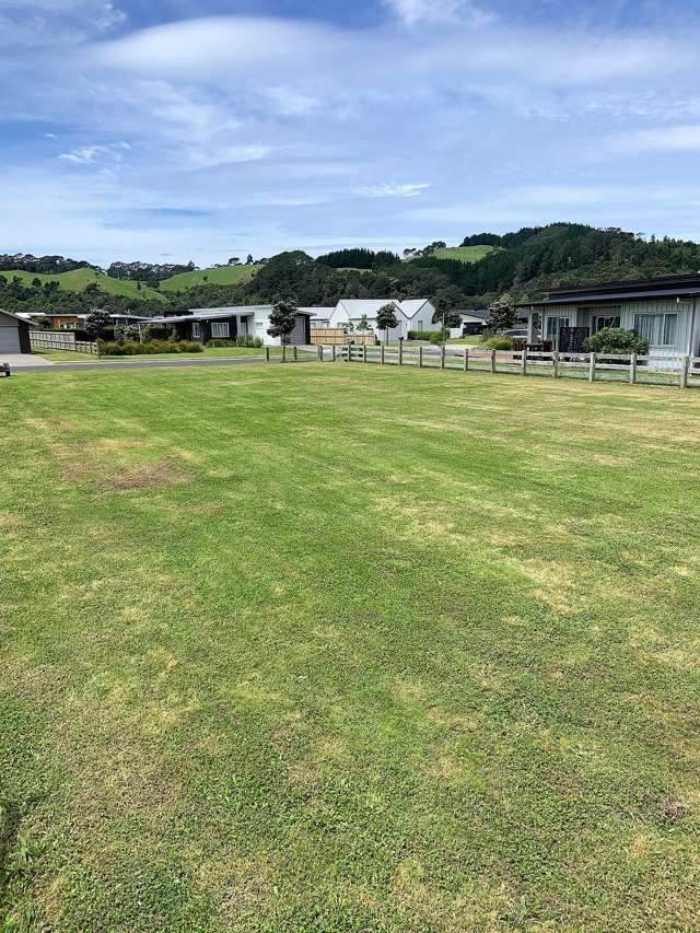 43 Longreach Drive Cooks Beach_3