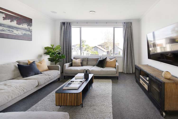 4 Hawkridge Rise Huntington_13