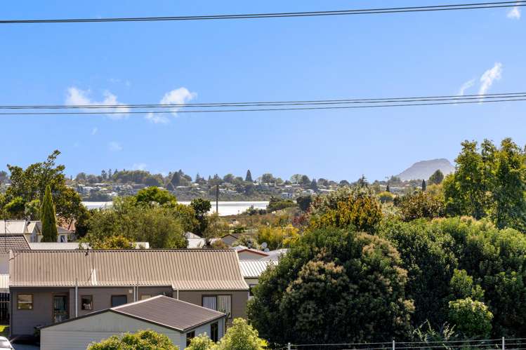 10 Poike Road Hairini_26