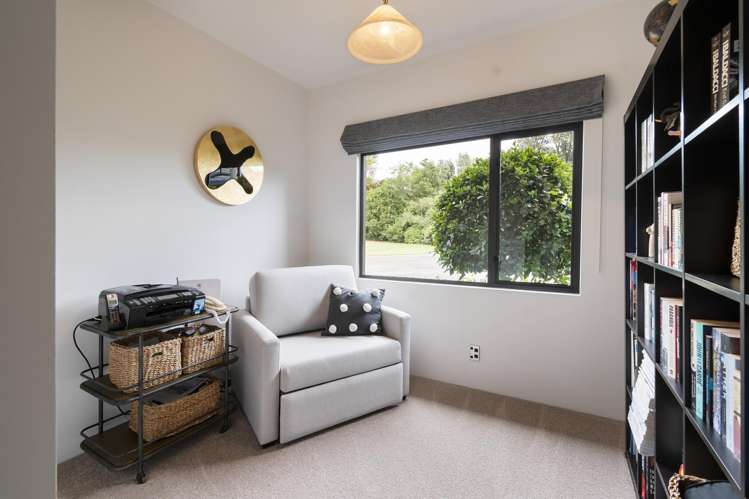 70 Waicola Drive Fitzherbert_21