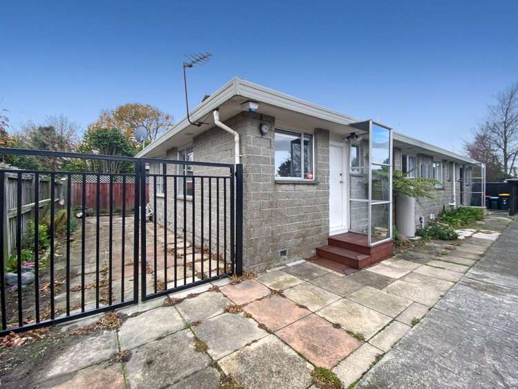 2/34 Vienna St Waltham_16