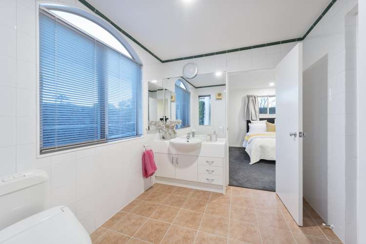 9 Burgundy Park Avenue Henderson_20