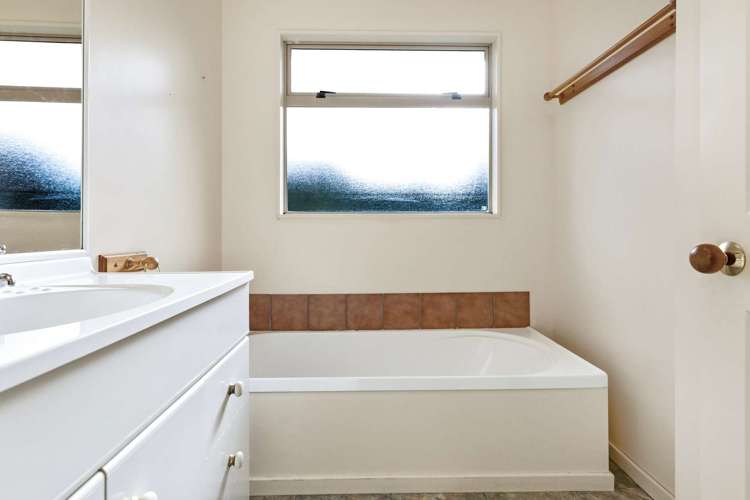 3 Balmoral Drive Hilltop_21