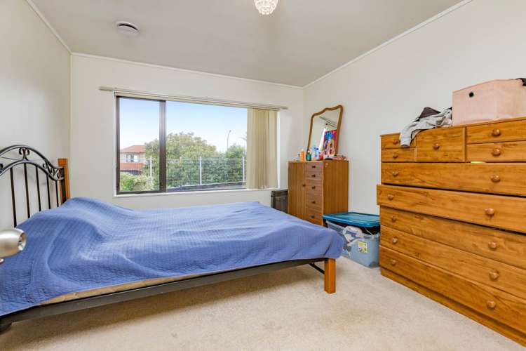 19 Earnslaw Crescent Clover Park_13