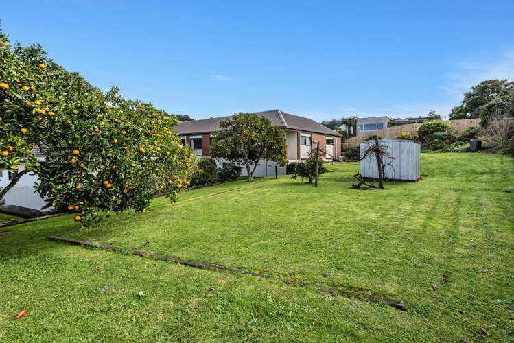 80 Fairway Drive Te Kamo_19