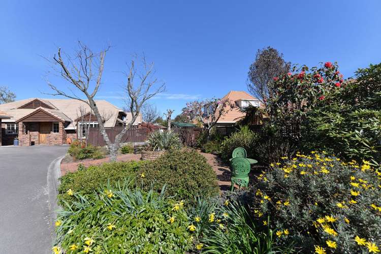 7 Honey Tye Way Stoke_14