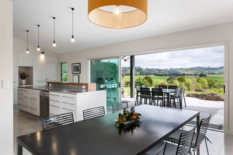 193 Capamagian Drive Athenree_3