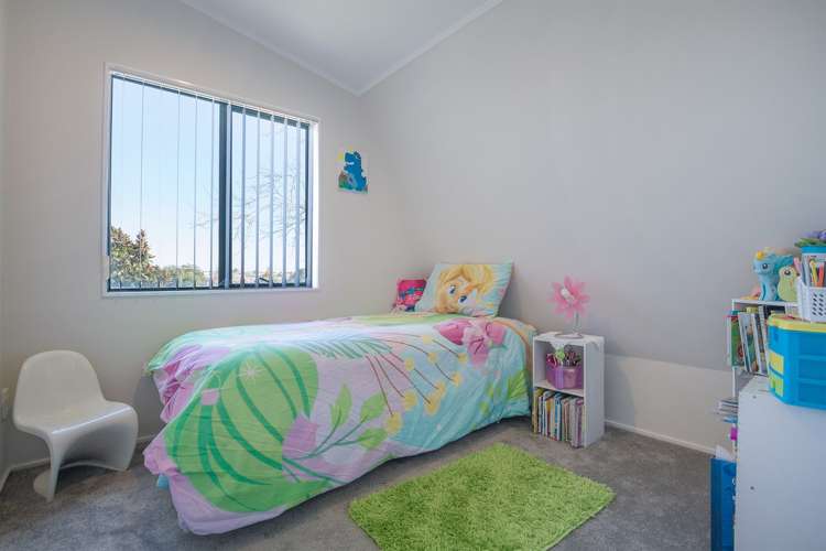 2/9 Barcroft Place Clendon Park_5