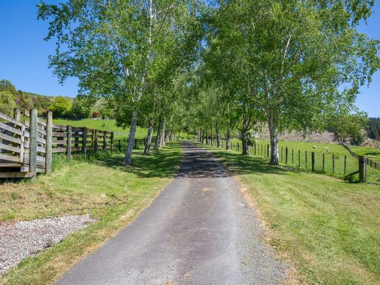 42 Golf Road Wakefield_17