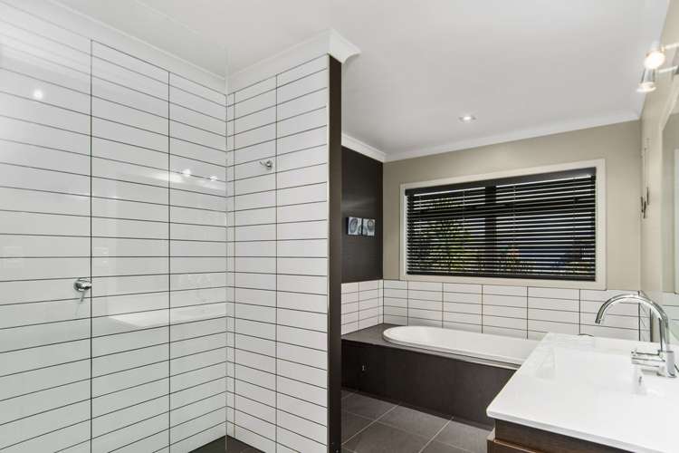 29 Summerland Crescent Papamoa_16