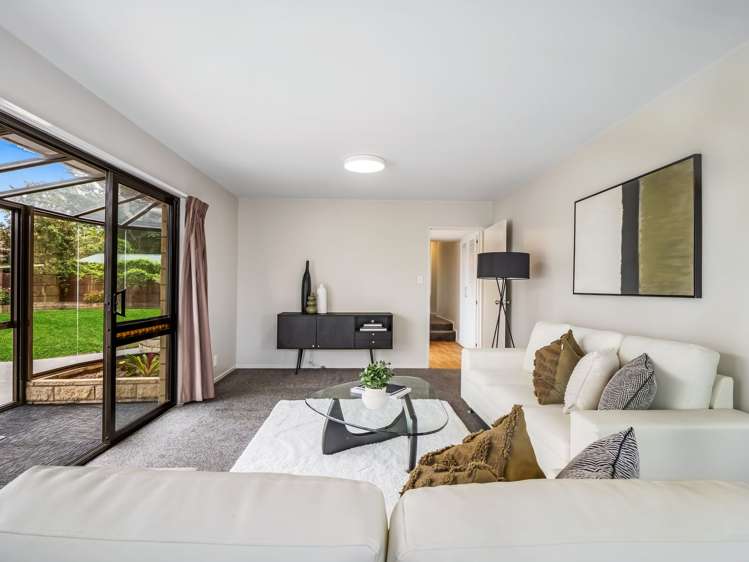 49 Yellowstone Crescent Burwood_8