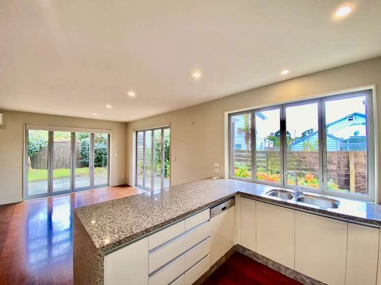 10a Cornwall Park Avenue Epsom_1