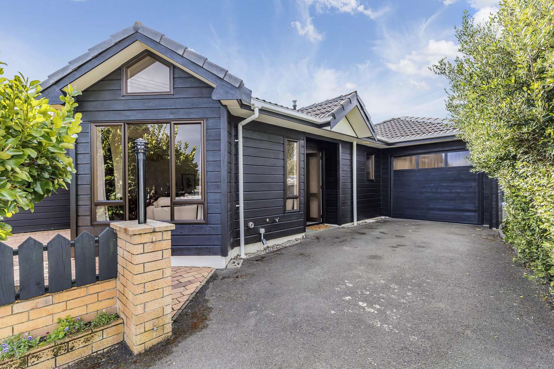 2/4 Richard Street Titahi Bay_0