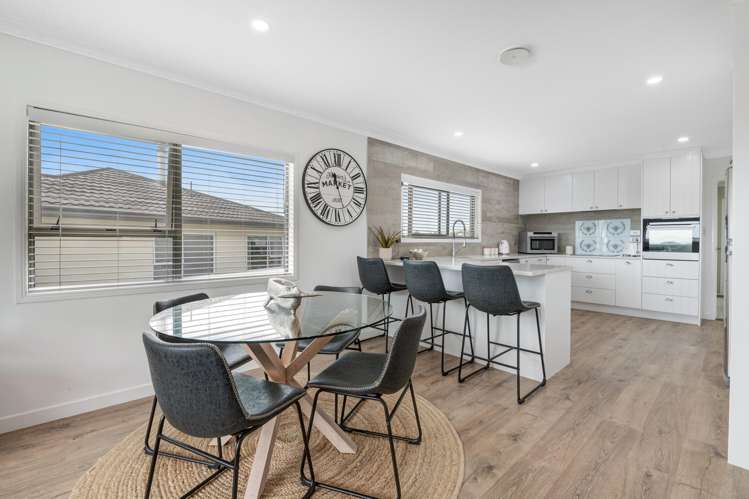 42 Albatross Road Red Beach_17