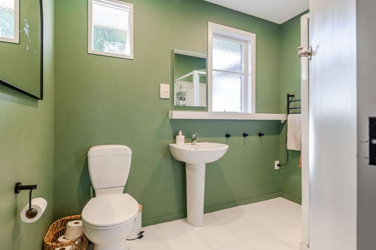 8 Stoke Place Awapuni_11