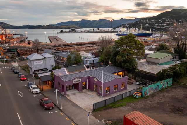 Prime Position, Central Lyttelton!