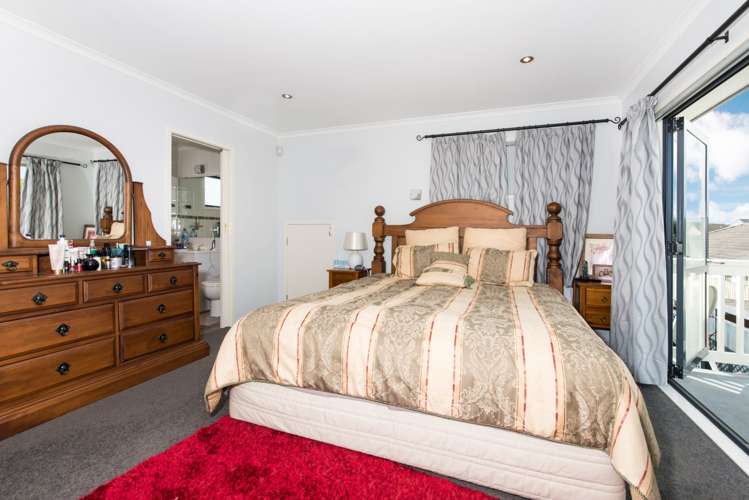 4 Walter Little Way Flat Bush_23