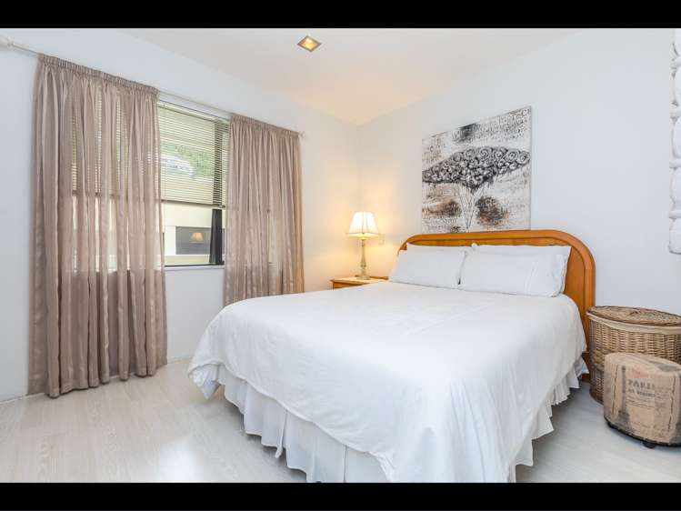 B106/525 East Coast Road Browns Bay_7