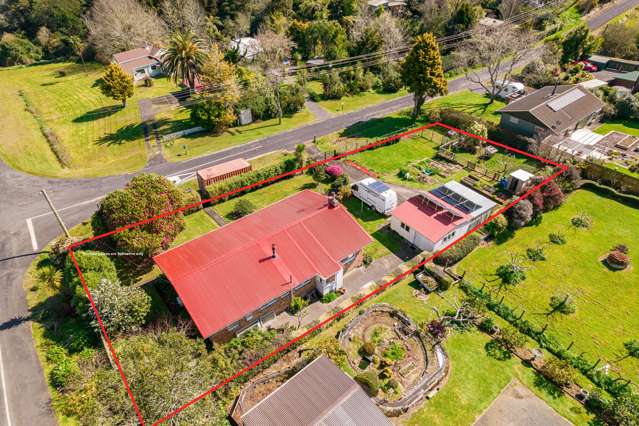 61 Victoria Street Waikino_4