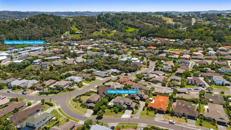 4 Mary Forgham Drive Greenhithe_27