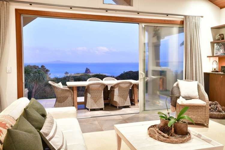 64 Beauvoir Avenue Matakatia_43