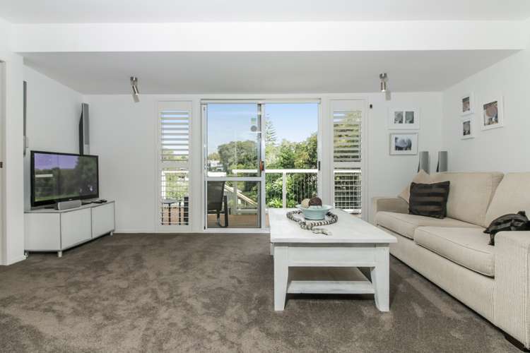 48a Marine Parade Mellons Bay_9