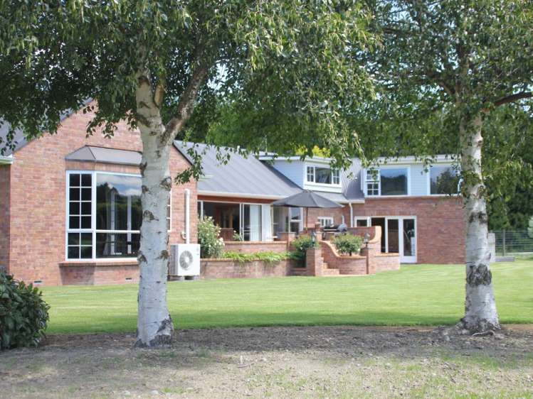 1089 Te Anau Mossburn Highway Te Anau Surrounds_23