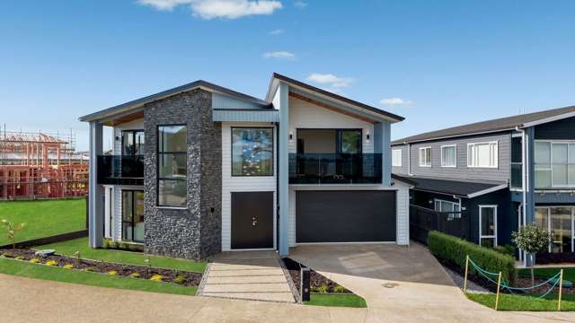 Luxury Living in a Beautifully Serene Environment!