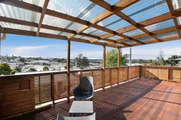 1/227 Wairau Road Totara Vale_21