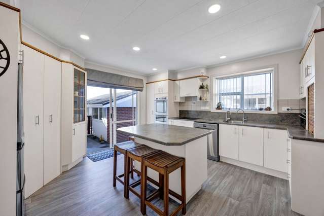 16 Reid Avenue Hawera_4