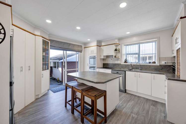 16 Reid Avenue Hawera_4