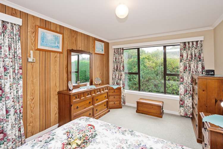 18 Black Road Otatara_11