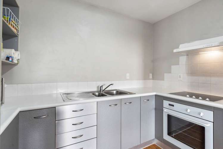 2f/86a Rockfield Road Penrose_9