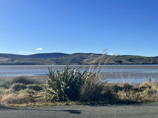 Elevated Seaside Section: Waikawa