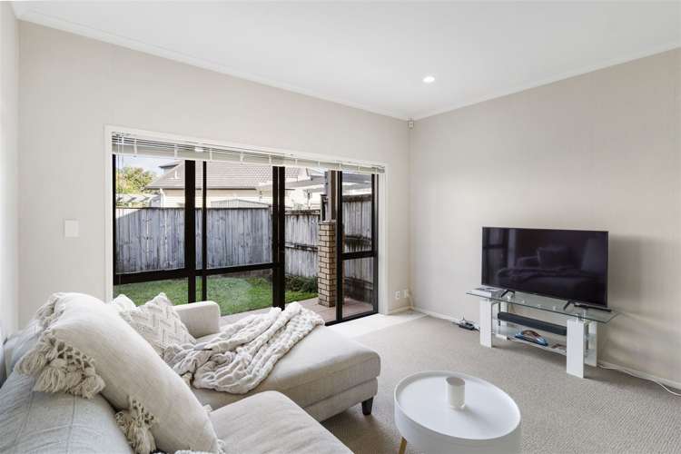 7 Skip Lane East Tamaki_9