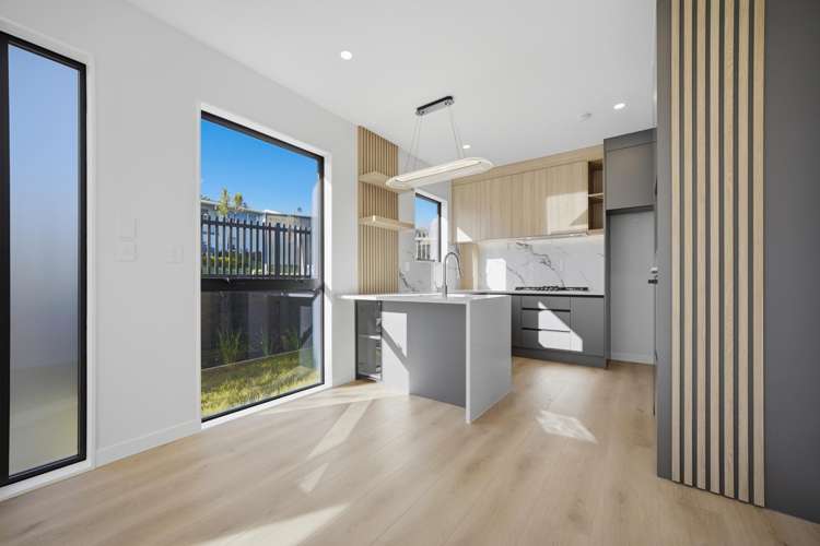 16A & 16D Madison Place Forrest Hill_7