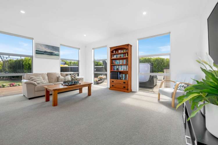 16 Cadwil Drive Beachlands_10