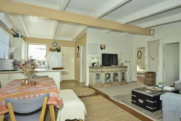 17a Weld Street Mahia_5