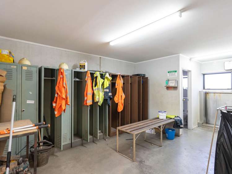 9-11 Paramount Drive Henderson_12