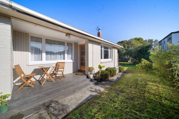 3/8 Jennifer Place Papatoetoe_15