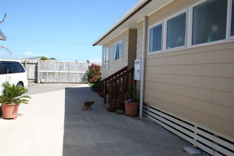 8a Norman Street Waitara_12