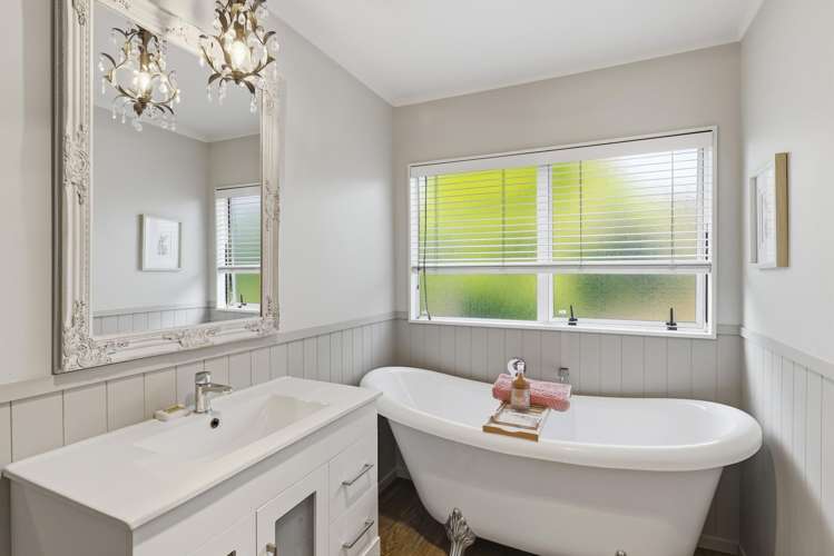 34 Cedar Drive Paraparaumu Beach_16