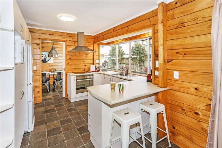 37 Muirfield Street Wattle Downs_11