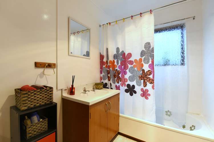 36a Jenner Road Toi Toi_13