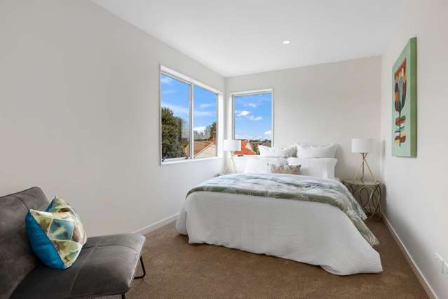 6/13 Beatrix Street 10016_1