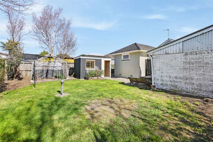 6 Charlesworth Street Woolston_16