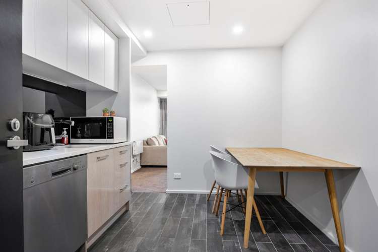 403/70 Anzac Avenue_5
