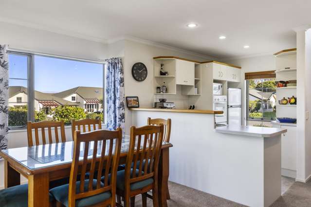 44 Lakeridge Close Rangatira Park_2