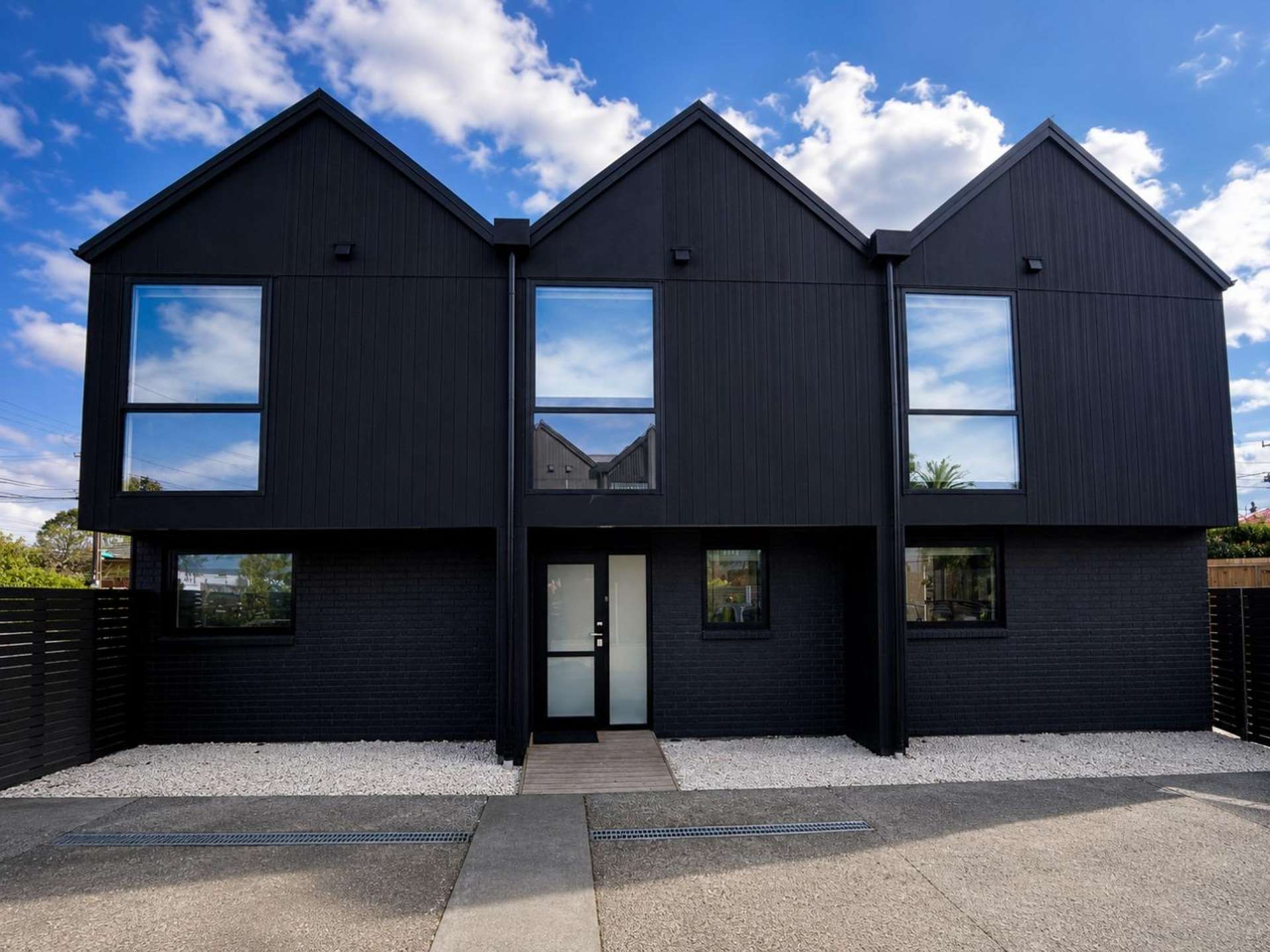 B/1 Frank Grey Place 10057_0