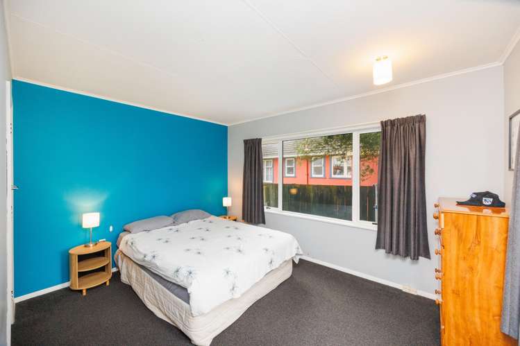 2 Montgomery Street Feilding_7